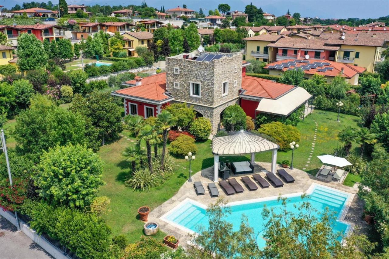 Private Luxury Villa With Pool Moniga del Garda ภายนอก รูปภาพ