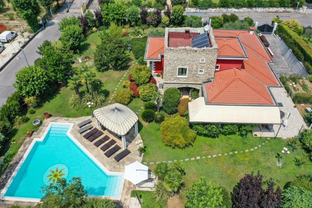 Private Luxury Villa With Pool Moniga del Garda ภายนอก รูปภาพ