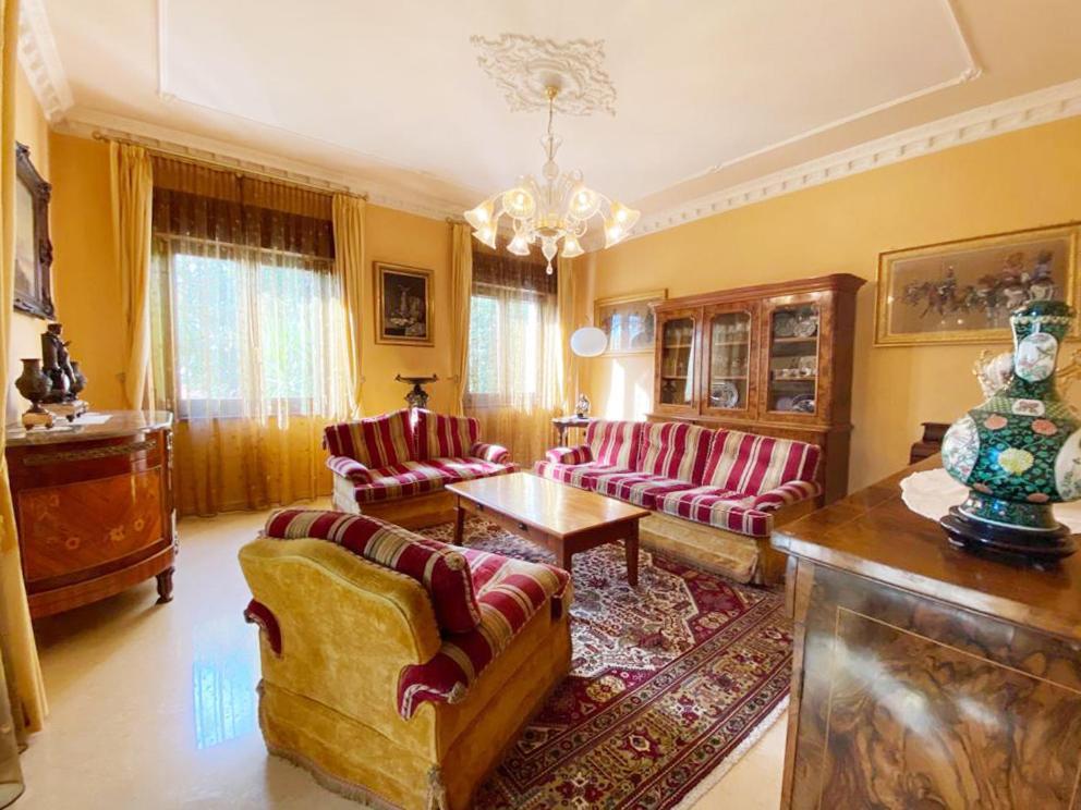 Private Luxury Villa With Pool Moniga del Garda ภายนอก รูปภาพ